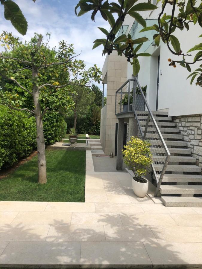 רוביני Apartment Lycia מראה חיצוני תמונה